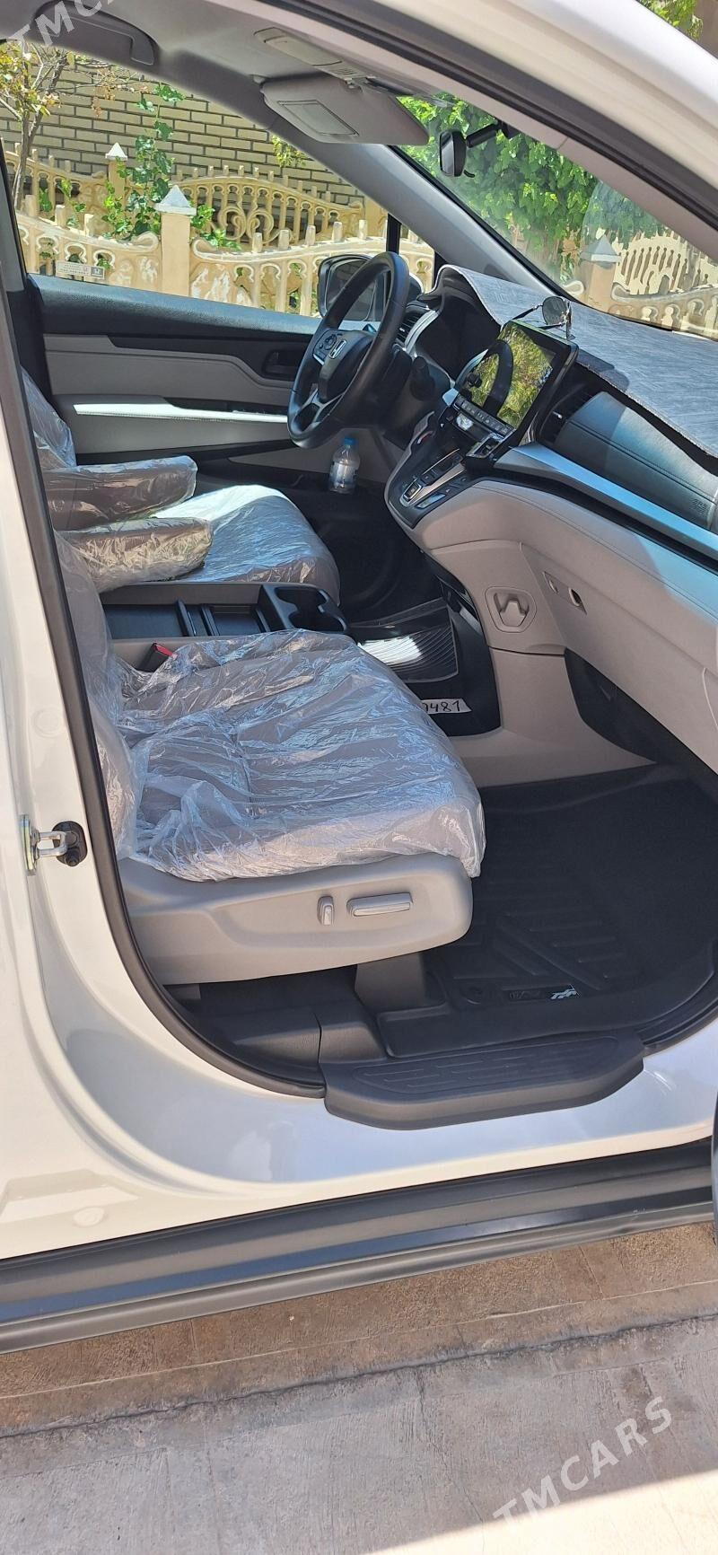 Toyota Sienna 2018 - 355 000 TMT - Мары - img 7