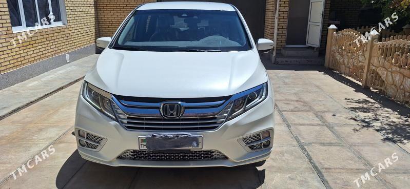 Toyota Sienna 2018 - 355 000 TMT - Мары - img 9