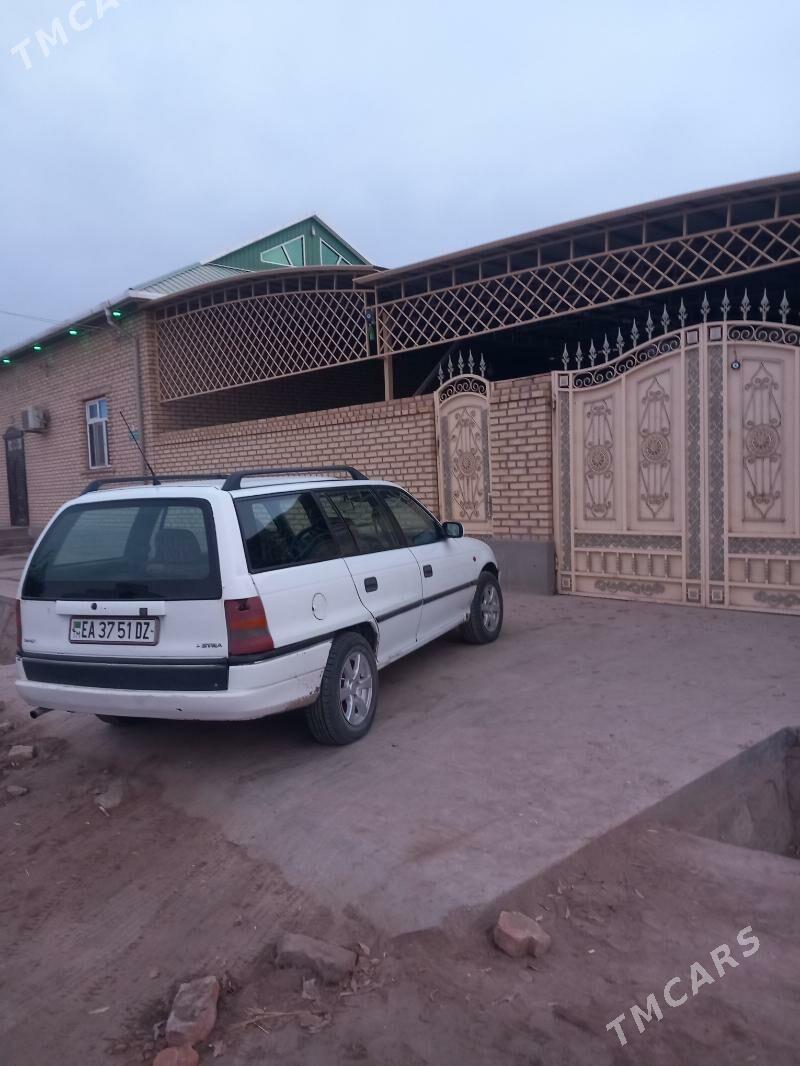 Opel Astra 1995 - 45 000 TMT - Köneürgenç - img 3
