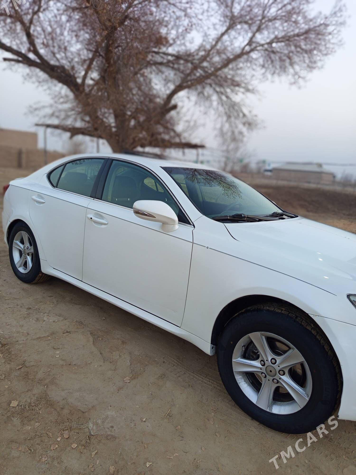 Lexus IS 2009 - 190 000 TMT - етр. Туркменбаши - img 6