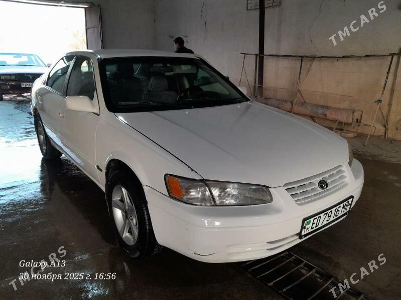 Toyota Camry 1998 - 120 000 TMT - Байрамали - img 2