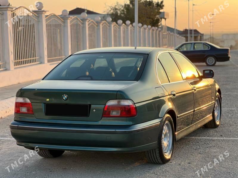BMW E39 1997 - 120 000 TMT - Балканабат - img 1