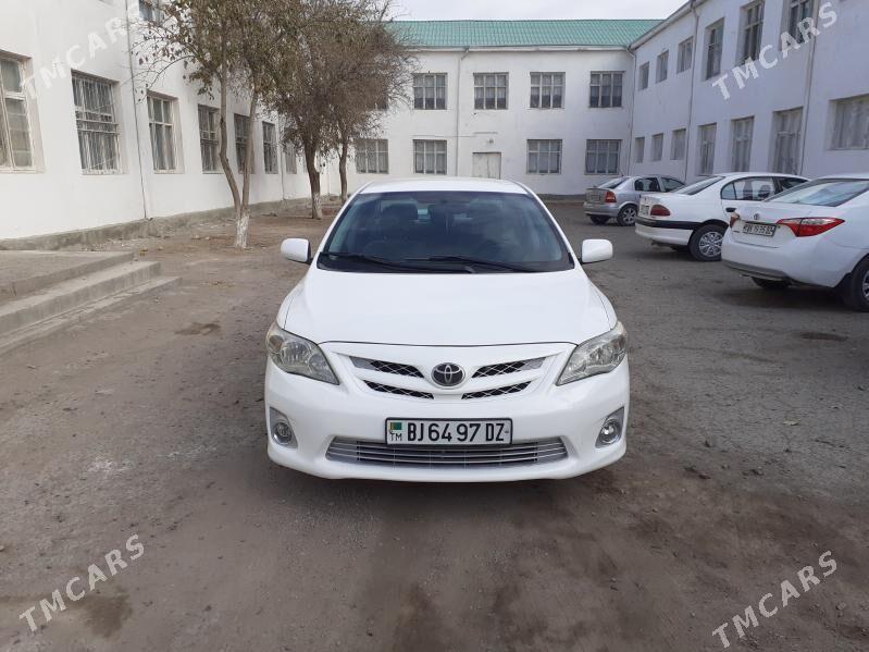 Toyota Corolla 2012 - 168 000 TMT - Дашогуз - img 3