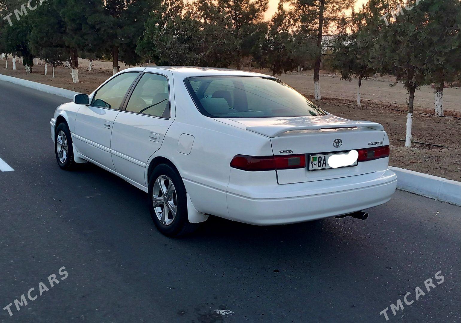 Toyota Camry 1998 - 128 000 TMT - Гёкдепе - img 4