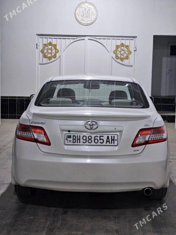 Toyota Camry 2010 - 210 000 TMT - Теджен - img 5