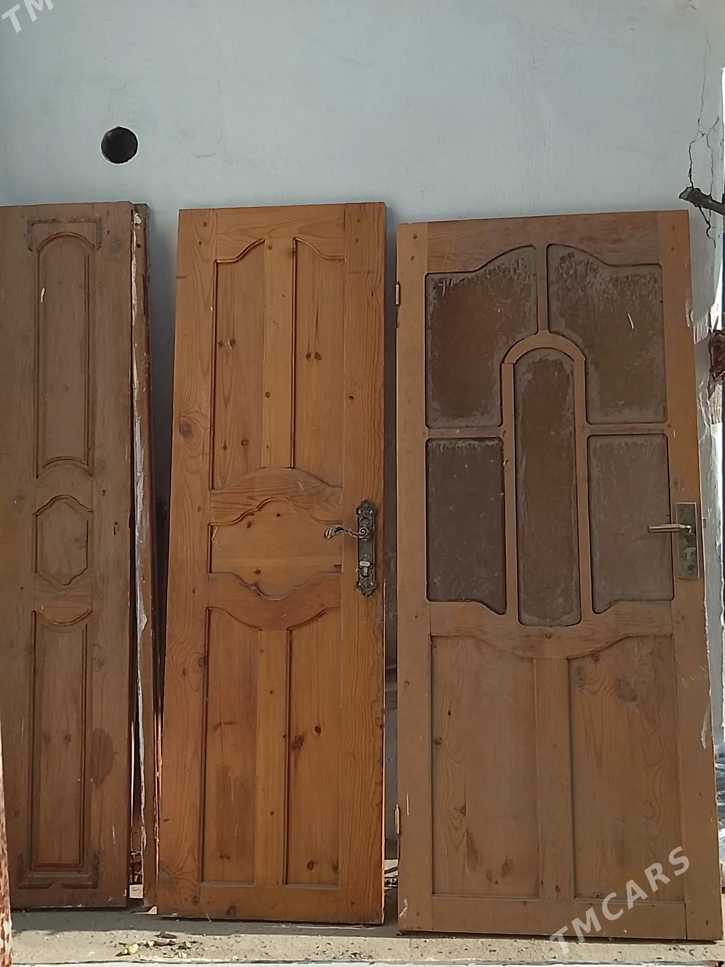 Satlyk gapylar - Туркменабат - img 1