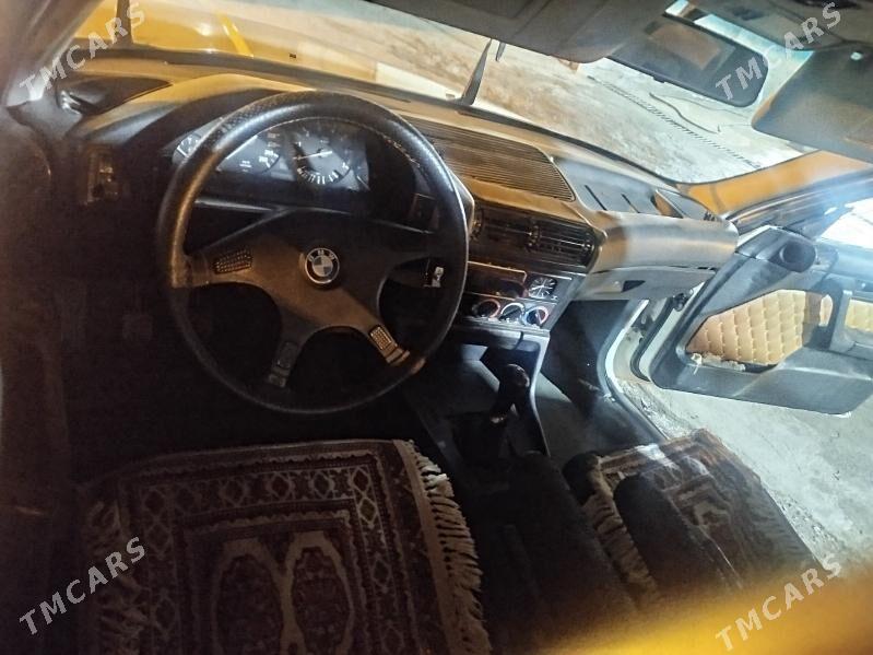 BMW E34 1991 - 35 000 TMT - Ak bugdaý etraby - img 6