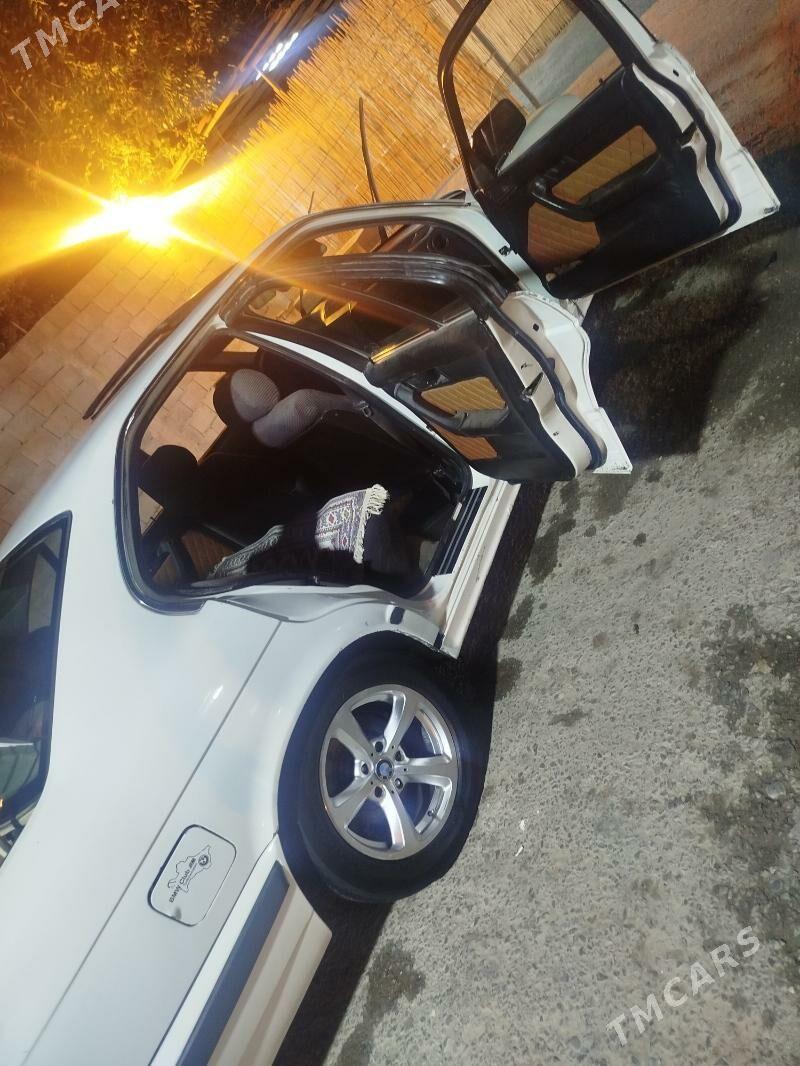 BMW E34 1991 - 35 000 TMT - Ak bugdaý etraby - img 7