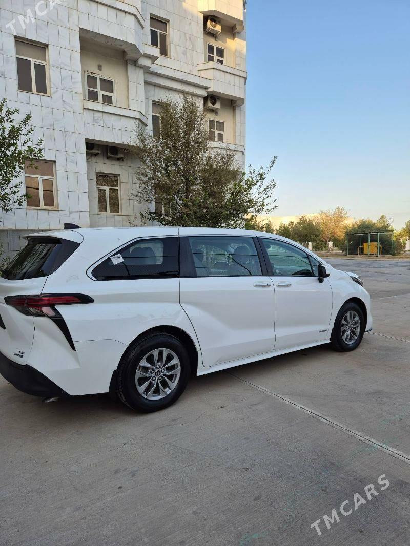 Toyota Sienna 2021 - 460 000 TMT - Ашхабад - img 4