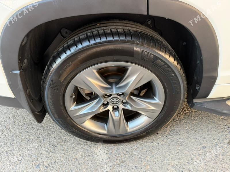 Toyota Highlander 2019 - 551 000 TMT - Aşgabat - img 8