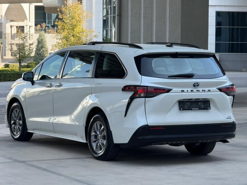 Toyota Sienna 2021 - 540 000 TMT - Aşgabat - img 4