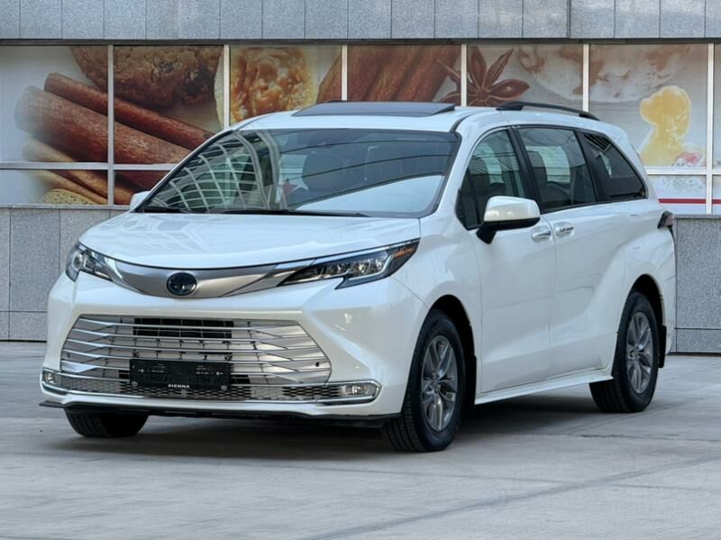 Toyota Sienna 2021 - 540 000 TMT - Aşgabat - img 10