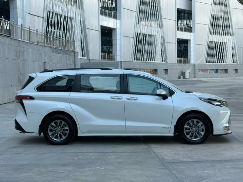 Toyota Sienna 2021 - 540 000 TMT - Aşgabat - img 3