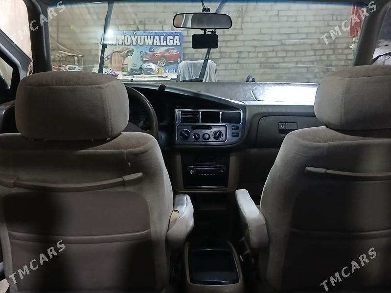 Toyota Sienna 1999 - 170 000 TMT - Кёнеургенч - img 4