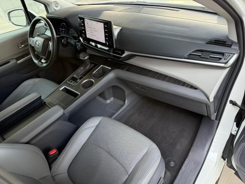 Toyota Sienna 2021 - 638 000 TMT - Ашхабад - img 7