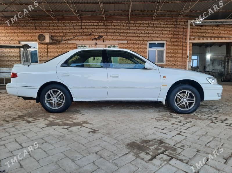 Toyota Camry 2001 - 190 000 TMT - Türkmengala - img 2