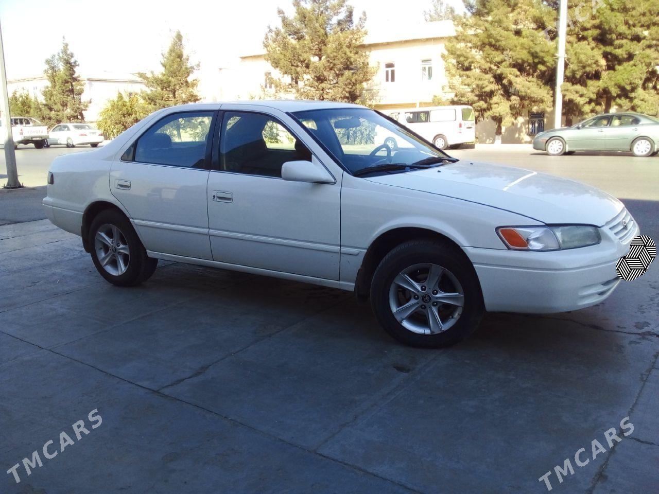 Toyota Camry 1998 - 140 000 TMT - Сакарчага - img 5