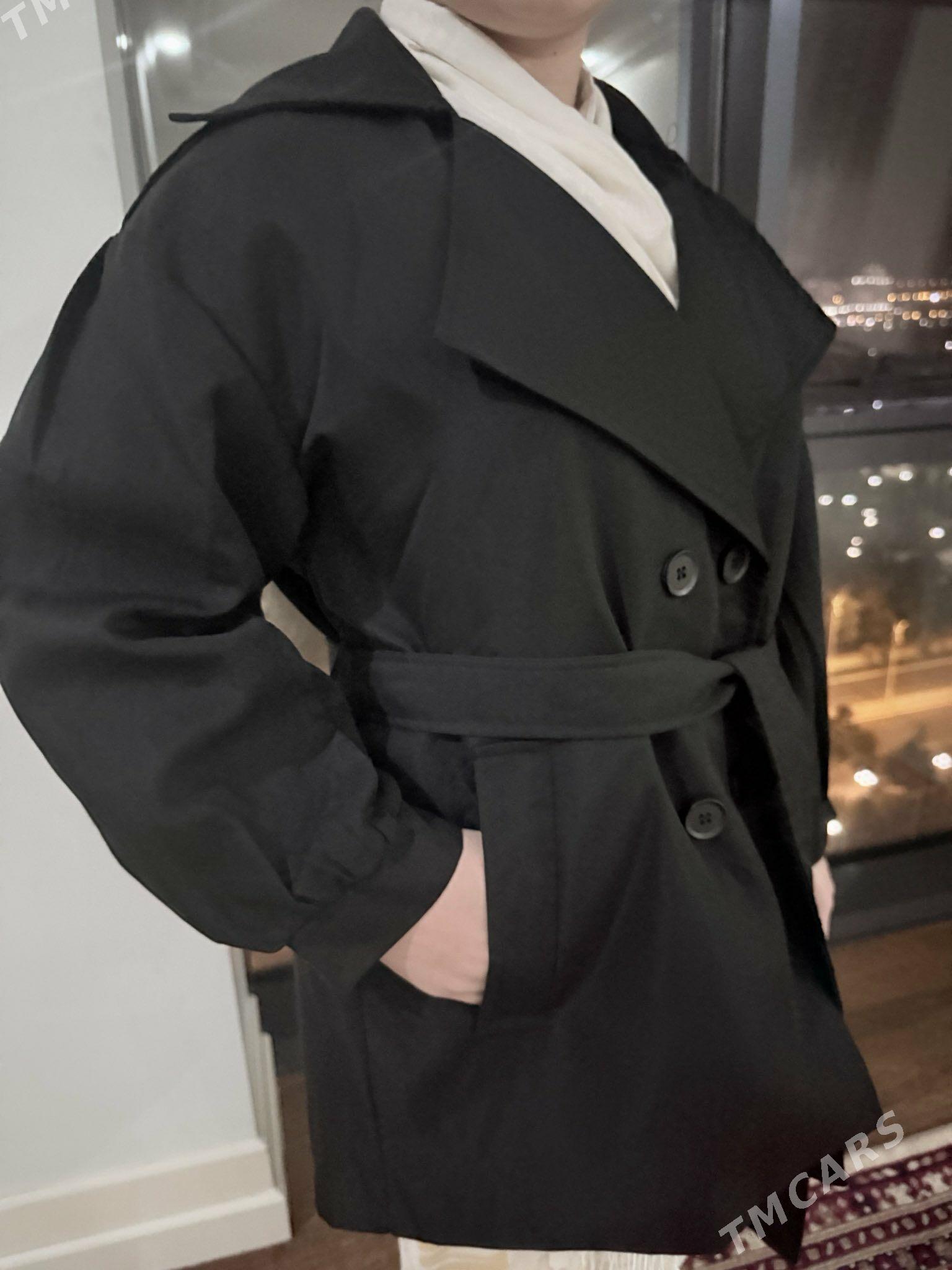 Gara plaş (Чёрный плащ) - ул. Туркменбаши шаёлы (Ленина) - img 2