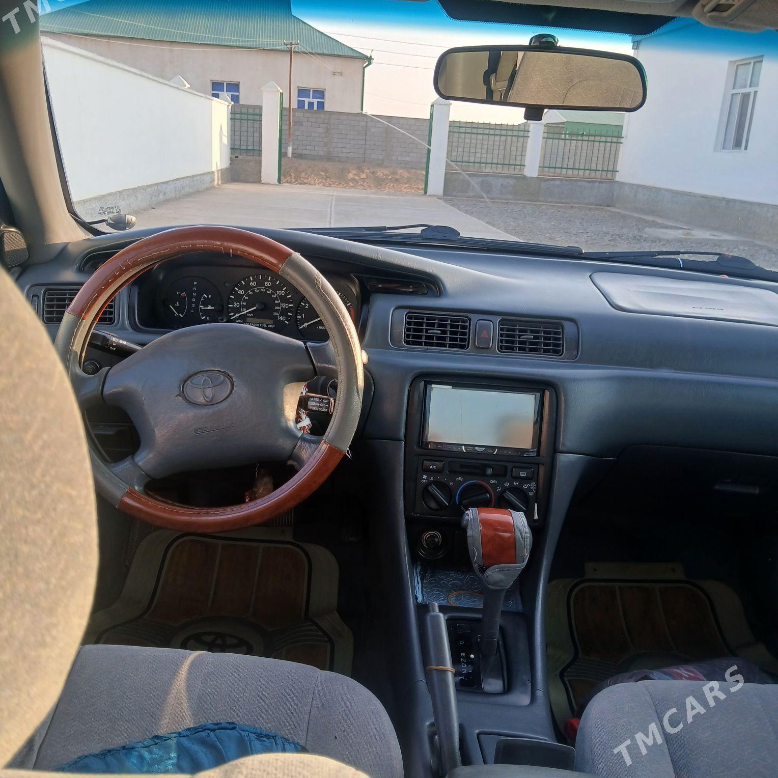 Toyota Camry 1998 - 120 000 TMT - Babadaýhan - img 6