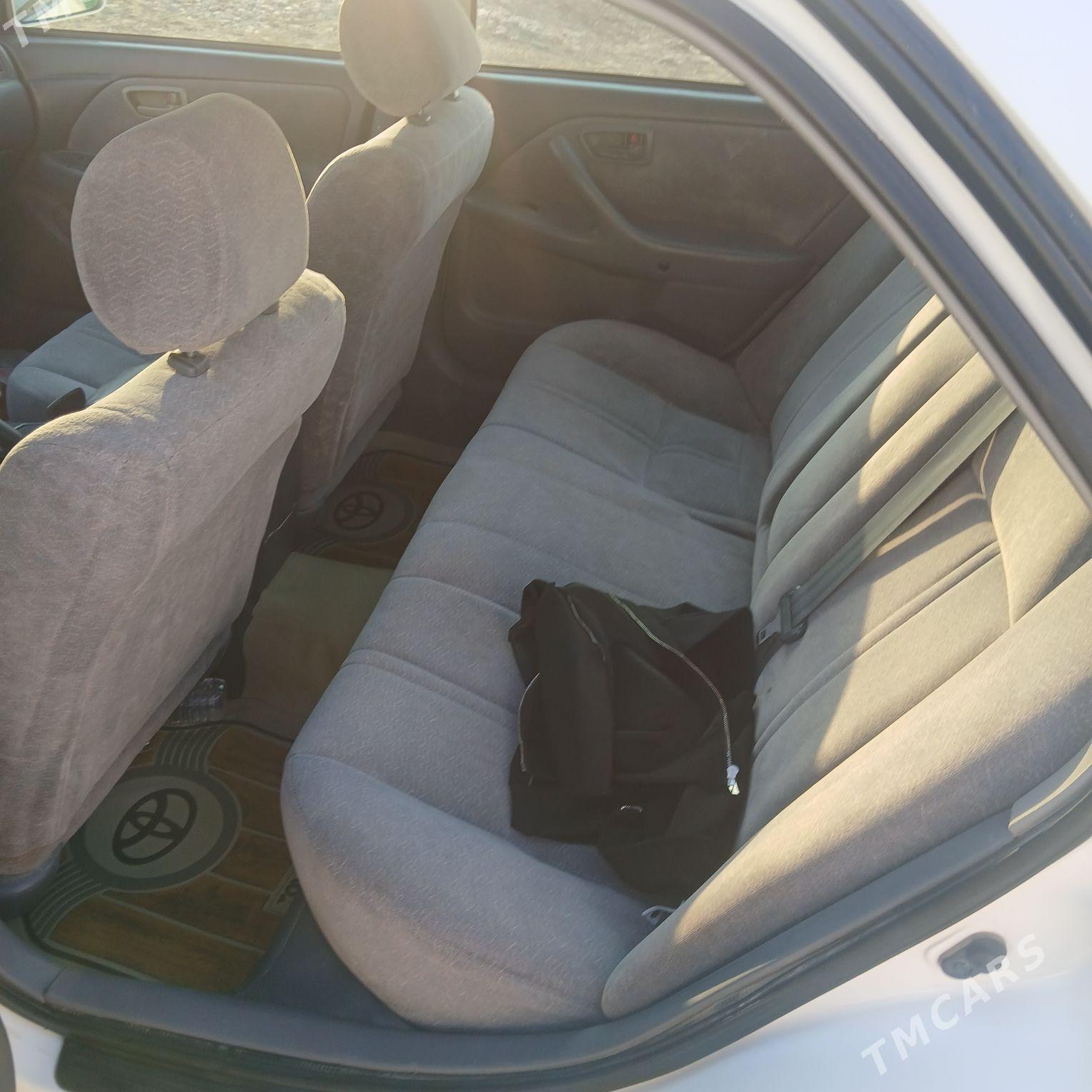 Toyota Camry 1998 - 120 000 TMT - Babadaýhan - img 7