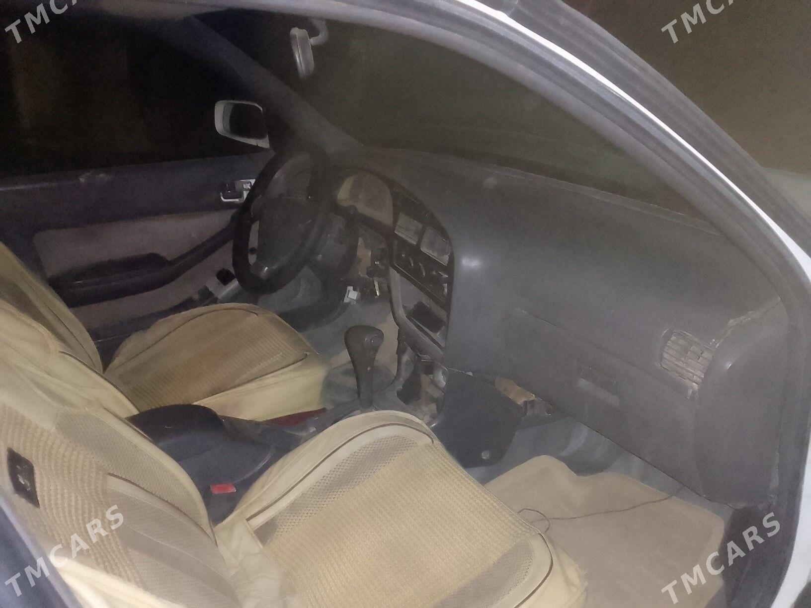 Toyota Camry 1993 - 50 000 TMT - Sarahs - img 3