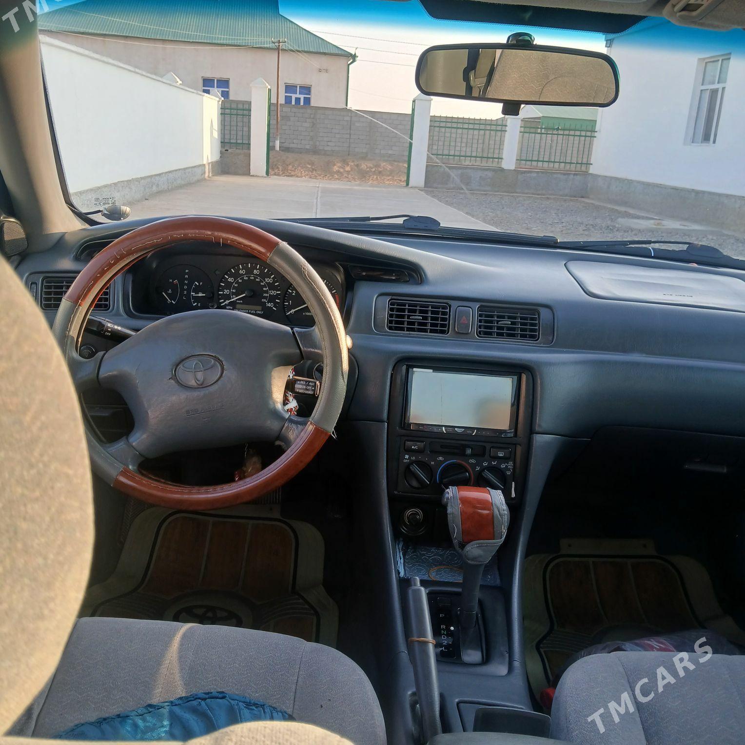 Toyota Camry 1998 - 120 000 TMT - Babadaýhan - img 9