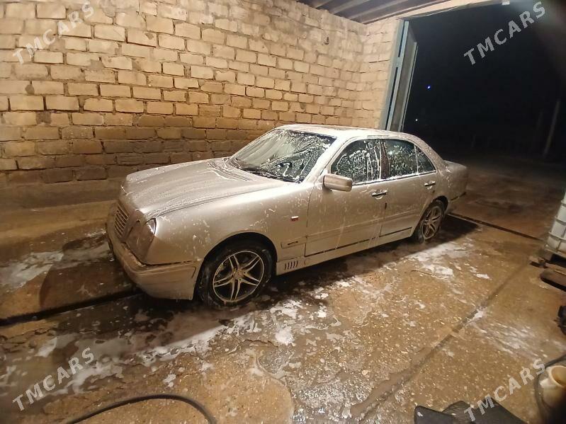 Mercedes-Benz E320 1997 - 75 000 TMT - Gumdag - img 1