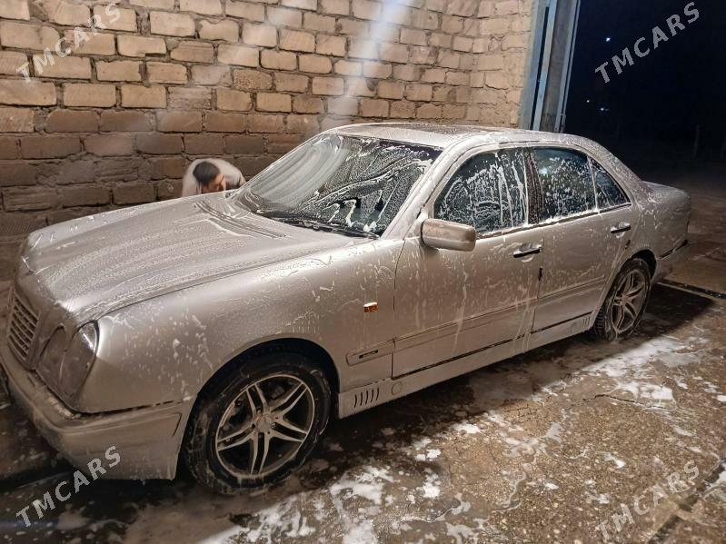 Mercedes-Benz E320 1997 - 75 000 TMT - Gumdag - img 2