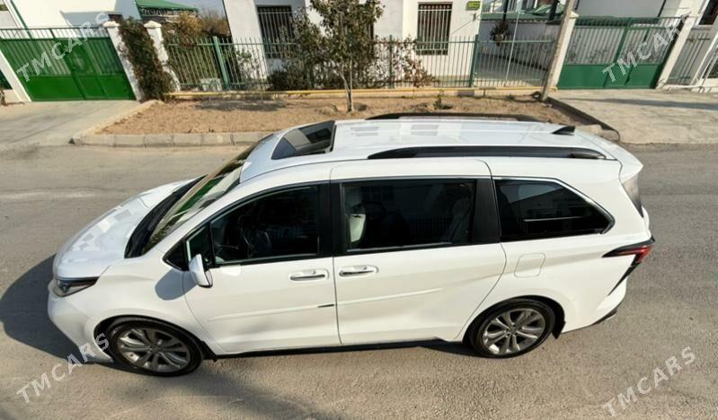 Toyota Sienna 2022 - 705 000 TMT - Ашхабад - img 3
