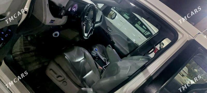 Toyota Sienna 2019 - 450 000 TMT - Мир 8 - img 5