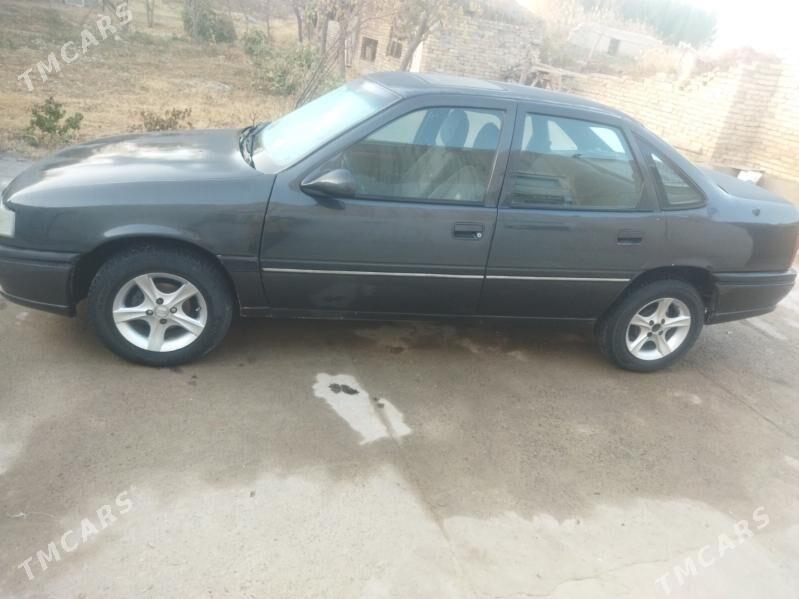 Opel Vectra 1993 - 32 000 TMT - Çärjew - img 3