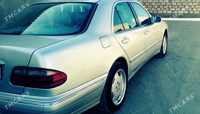 Mercedes-Benz E320 2001 - 89 000 TMT - Gumdag - img 3
