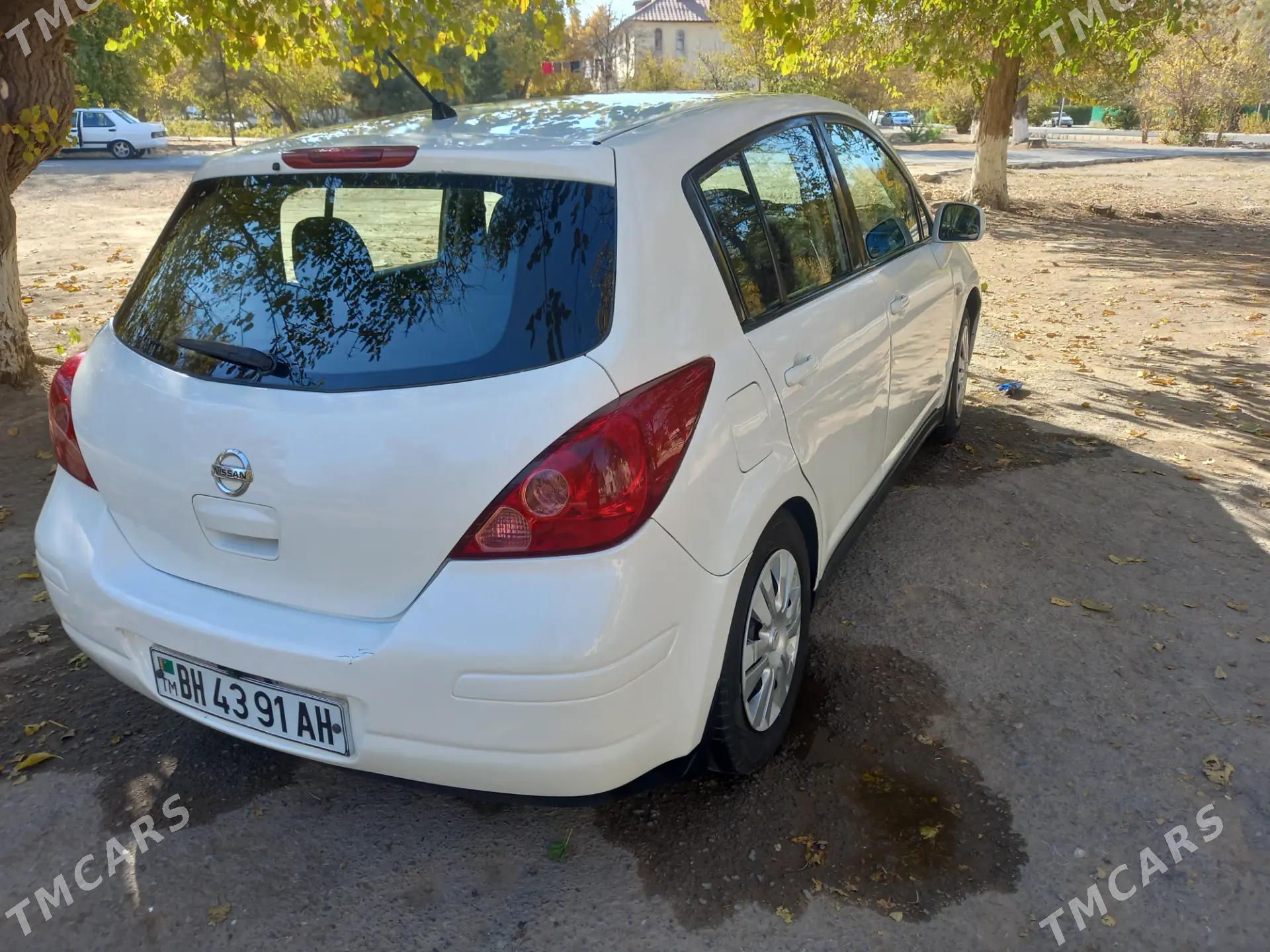 Nissan Versa 2011 - 120 000 TMT - Gagarin köç, köne Howa menzili - img 3