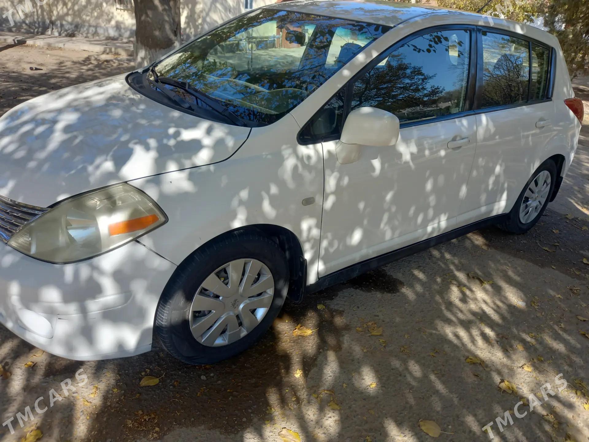 Nissan Versa 2011 - 120 000 TMT - Gagarin köç, köne Howa menzili - img 4