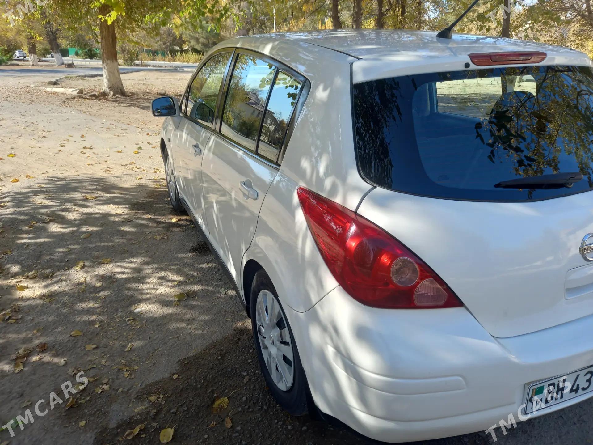 Nissan Versa 2011 - 120 000 TMT - Gagarin köç, köne Howa menzili - img 6