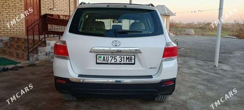 Toyota Highlander 2013 - 330 000 TMT - Мары - img 2