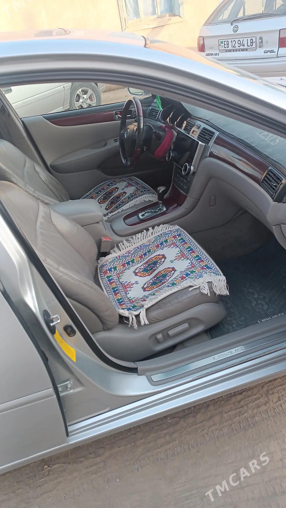 Lexus ES 300 2002 - 220 000 TMT - Darganata - img 7