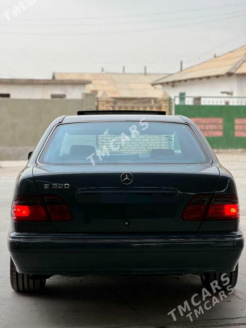 Mercedes-Benz C320 1999 - 110 000 TMT - Балканабат - img 5
