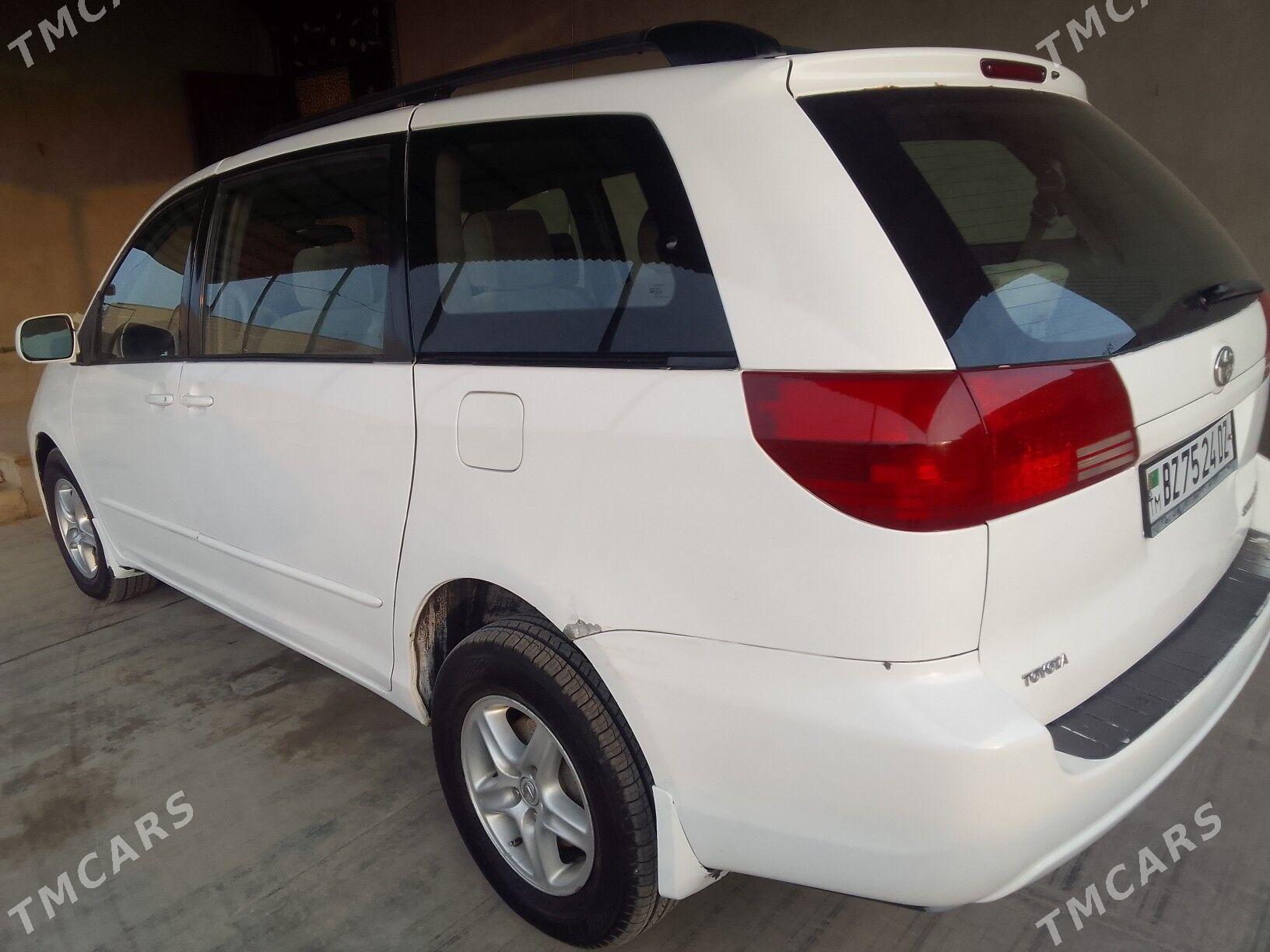 Toyota Sienna 2004 - 195 000 TMT - Дашогуз - img 2