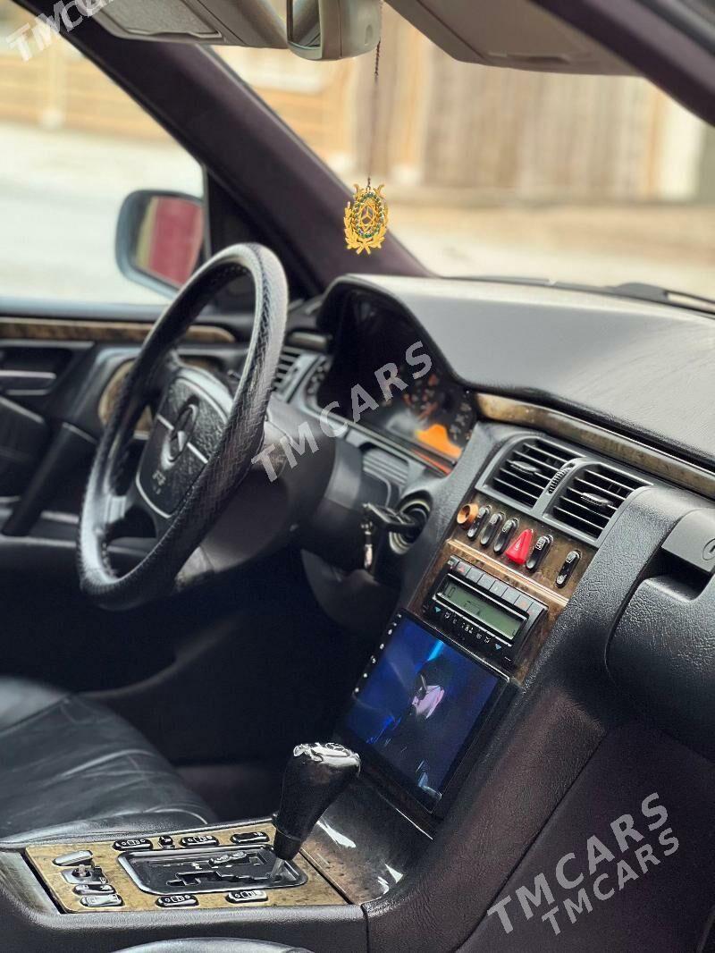 Mercedes-Benz C320 1999 - 110 000 TMT - Балканабат - img 6