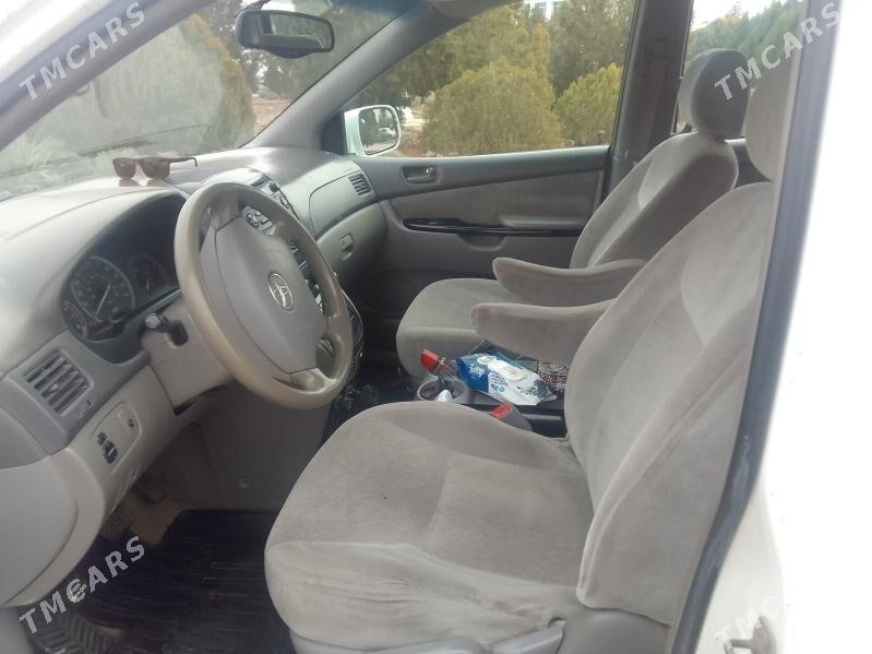 Toyota Sienna 2004 - 195 000 TMT - Дашогуз - img 4