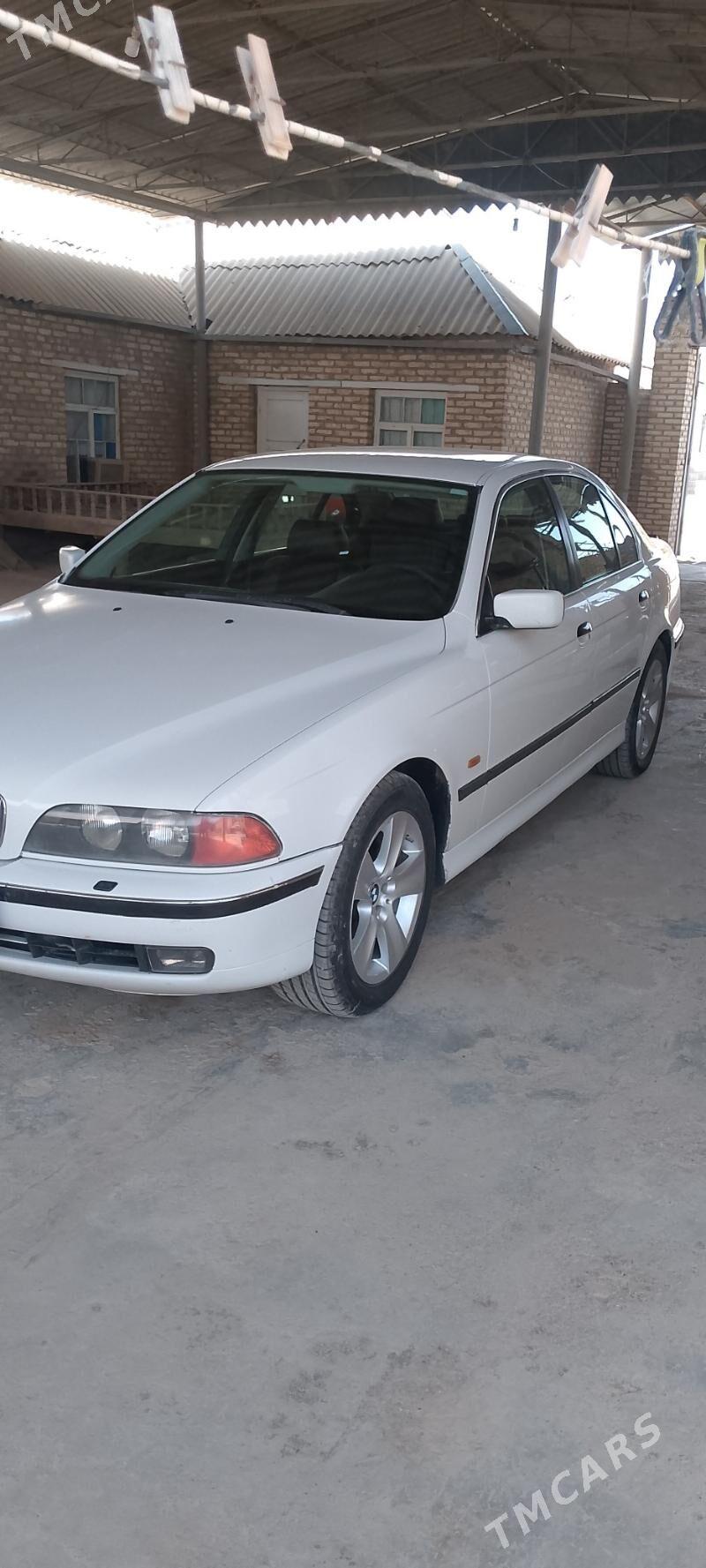 BMW E39 1996 - 95 000 TMT - Sakarçäge - img 2