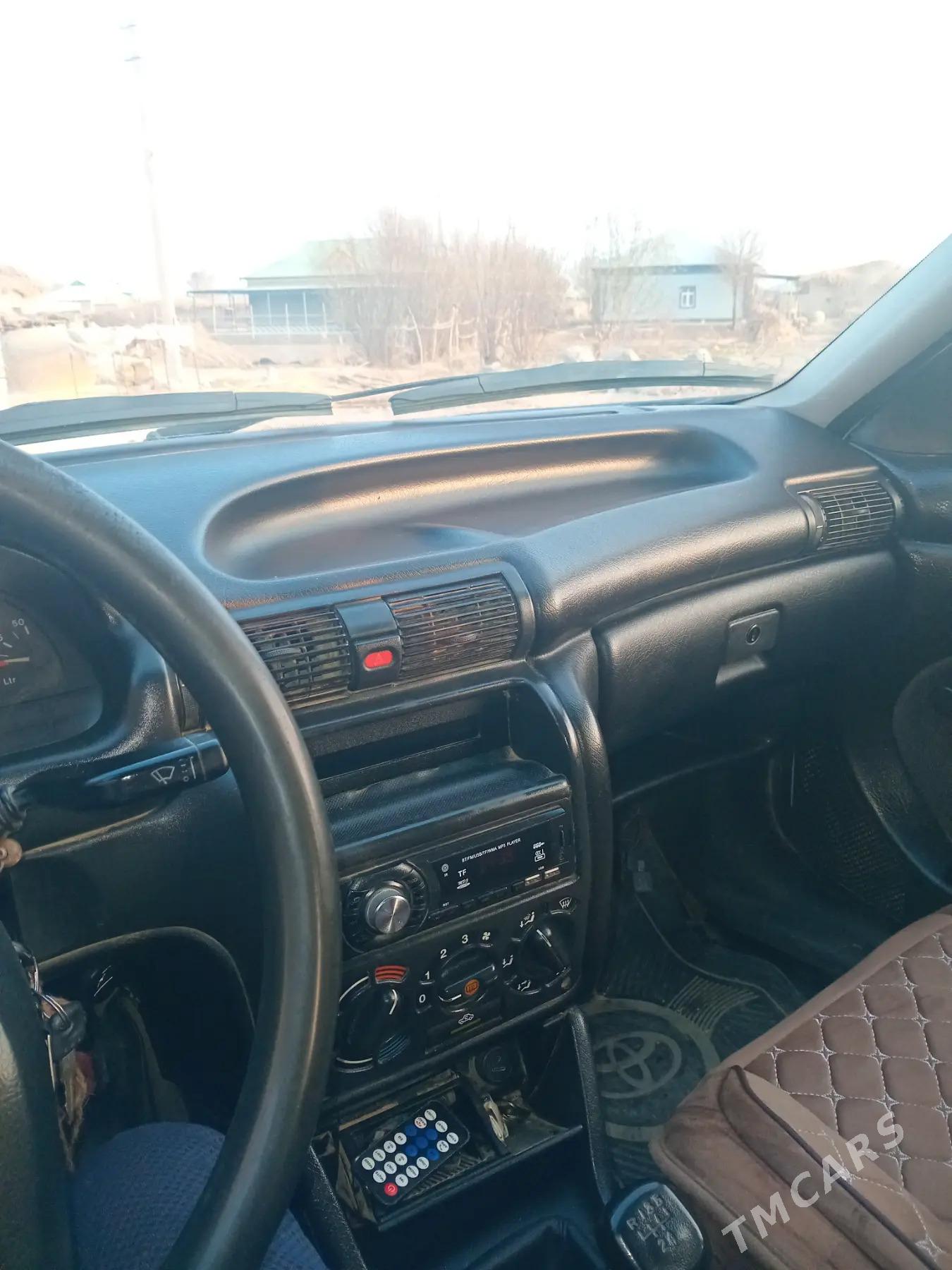 Opel Astra 1993 - 38 000 TMT - Гурбансолтан Едже - img 5