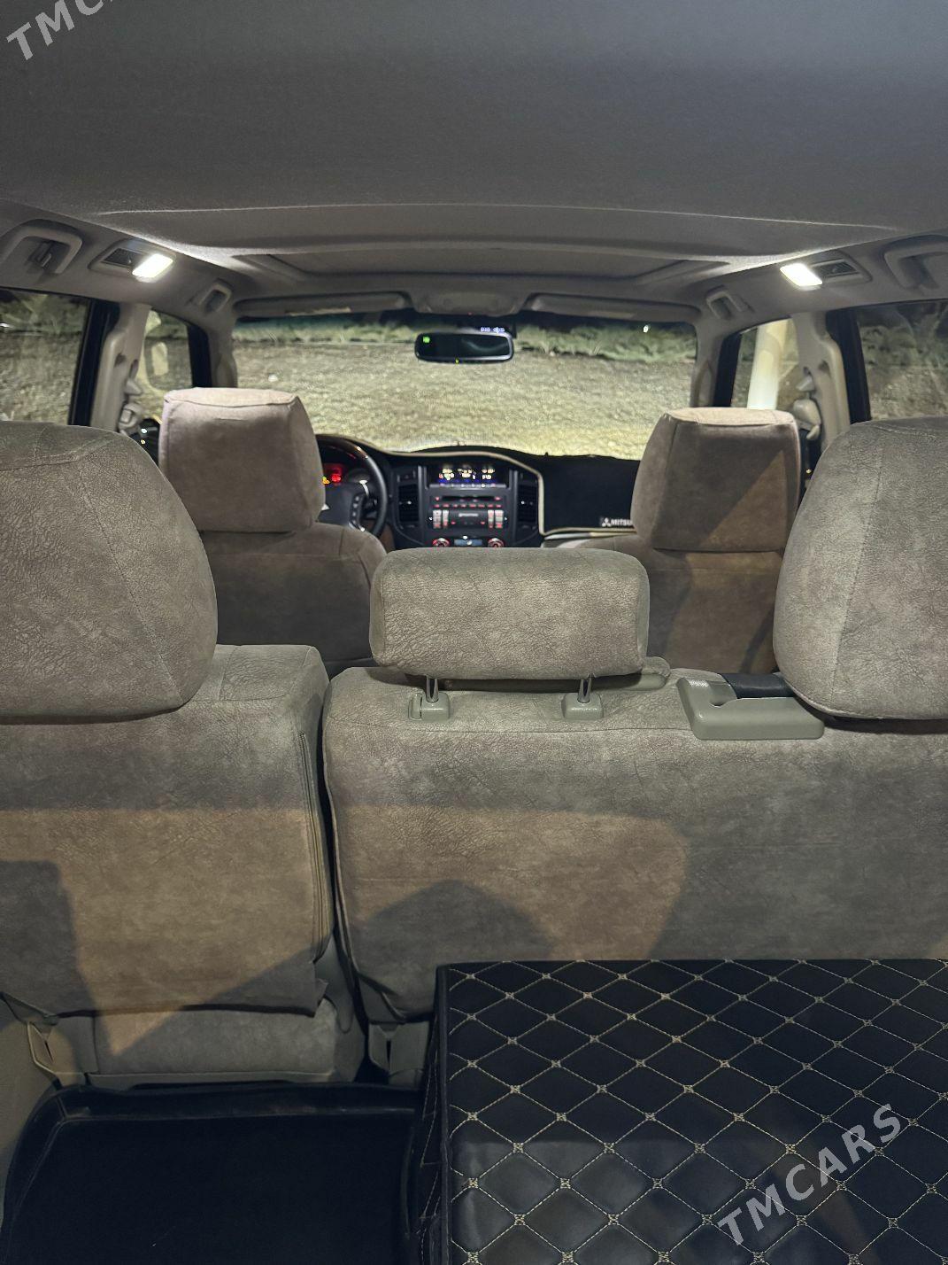 Mitsubishi Pajero 2011 - 260 000 TMT - Türkmenbaşy - img 4