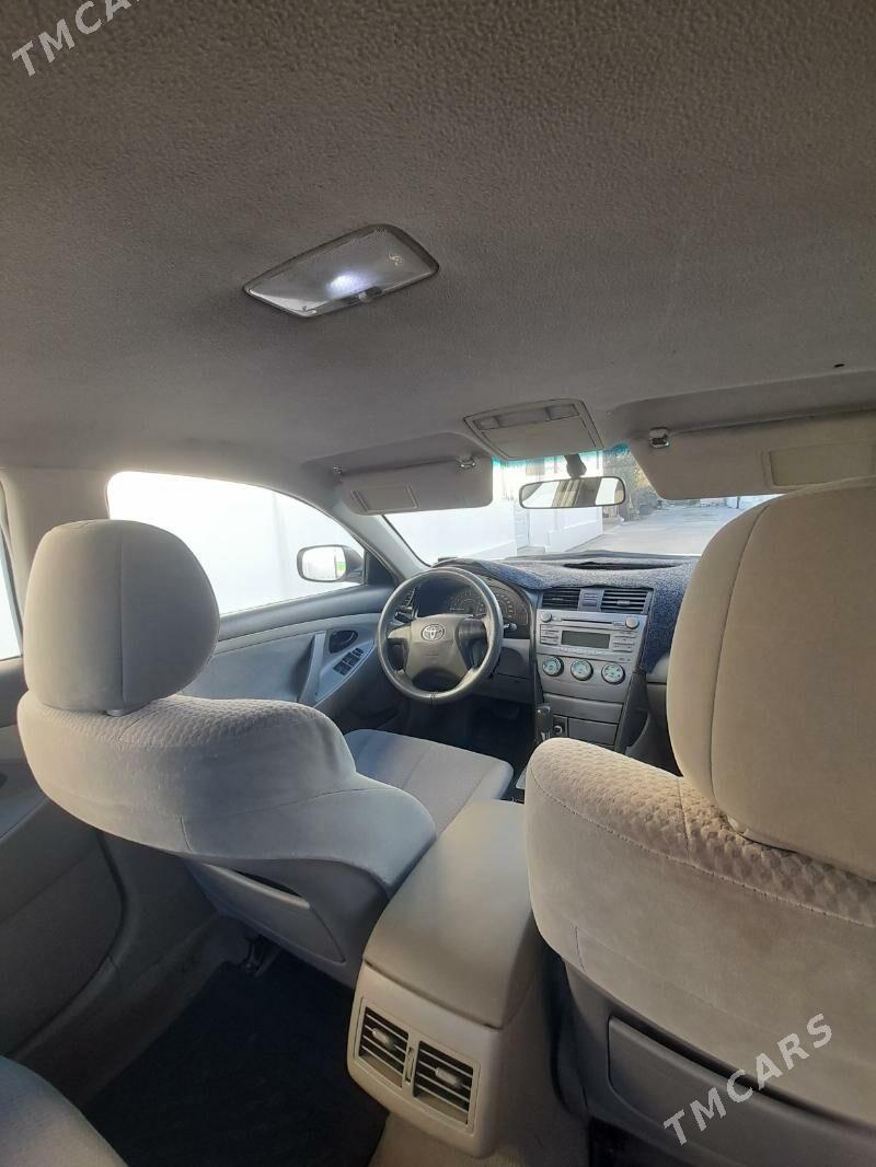 Toyota Camry 2008 - 138 000 TMT - Гёкдже - img 3