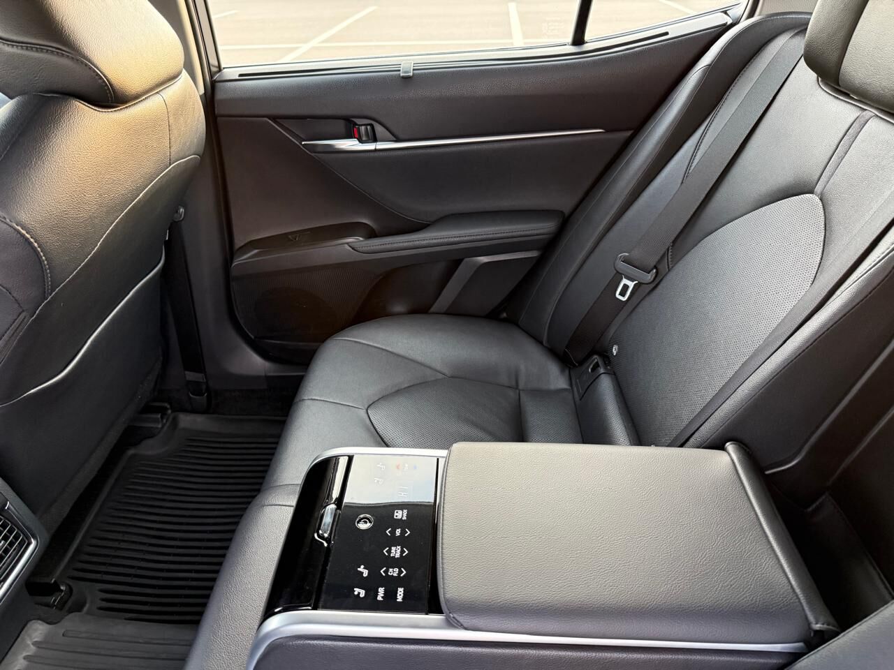 Toyota Camry 2022 - 640 000 TMT - Aşgabat - img 8