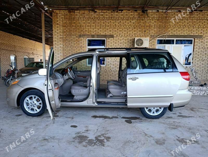 Toyota Sienna 2006 - 260 000 TMT - Каракумский этрап - img 5