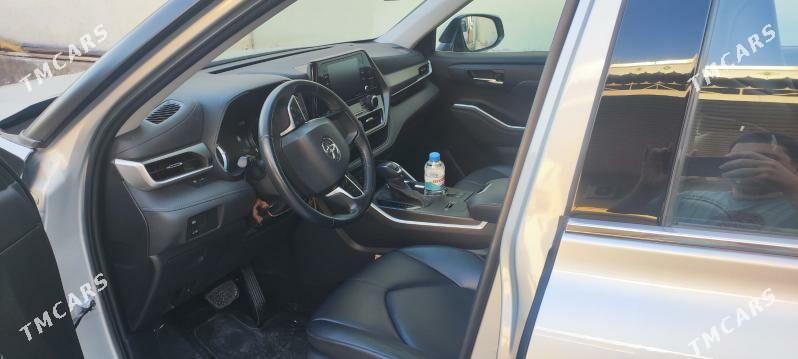 Toyota Highlander 2022 - 575 000 TMT - Ашхабад - img 5