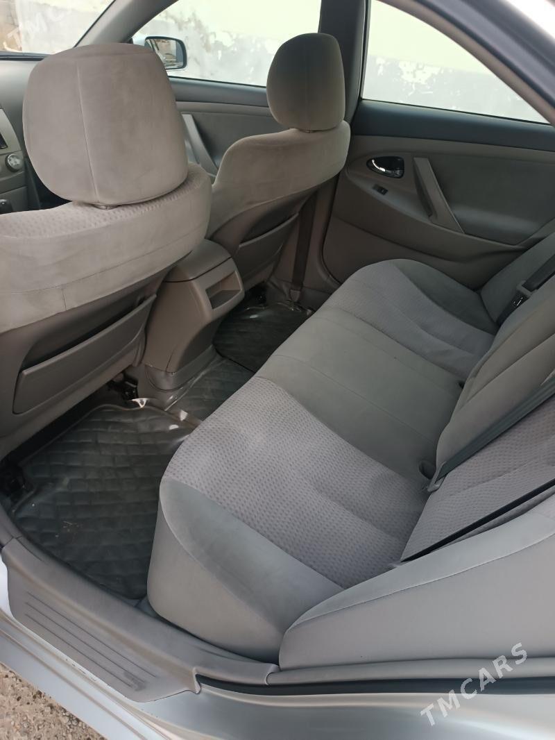 Toyota Camry 2010 - 215 000 TMT - Кëши - img 5