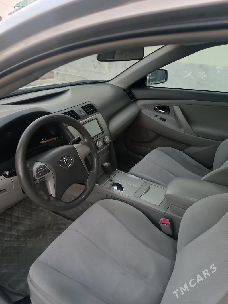 Toyota Camry 2010 - 215 000 TMT - Кëши - img 4